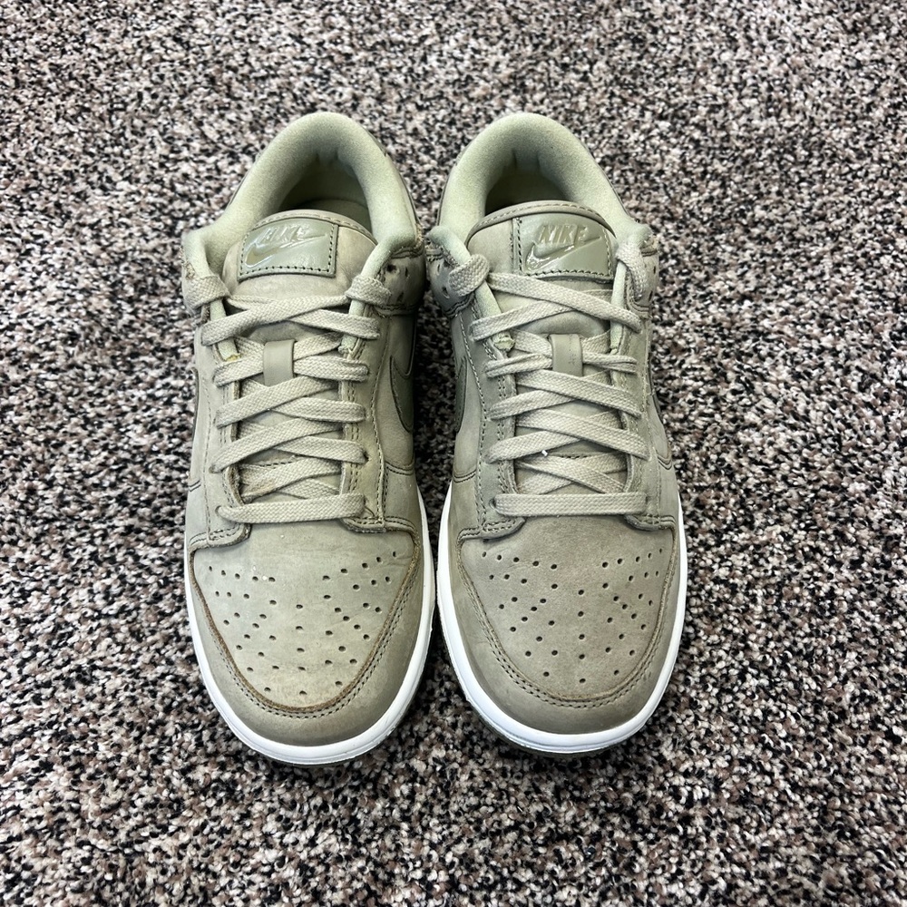 Nike Dunk Low PRM Neutral Olive Sail DV7415-200 Womens Size 5.5